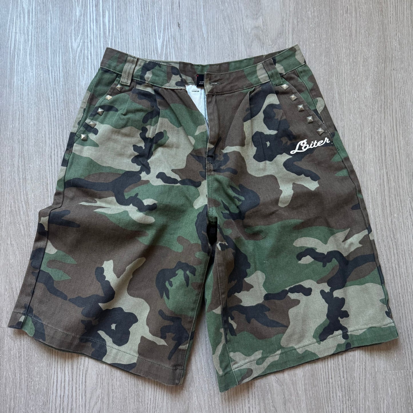 LOITER SHORTS CAMO S