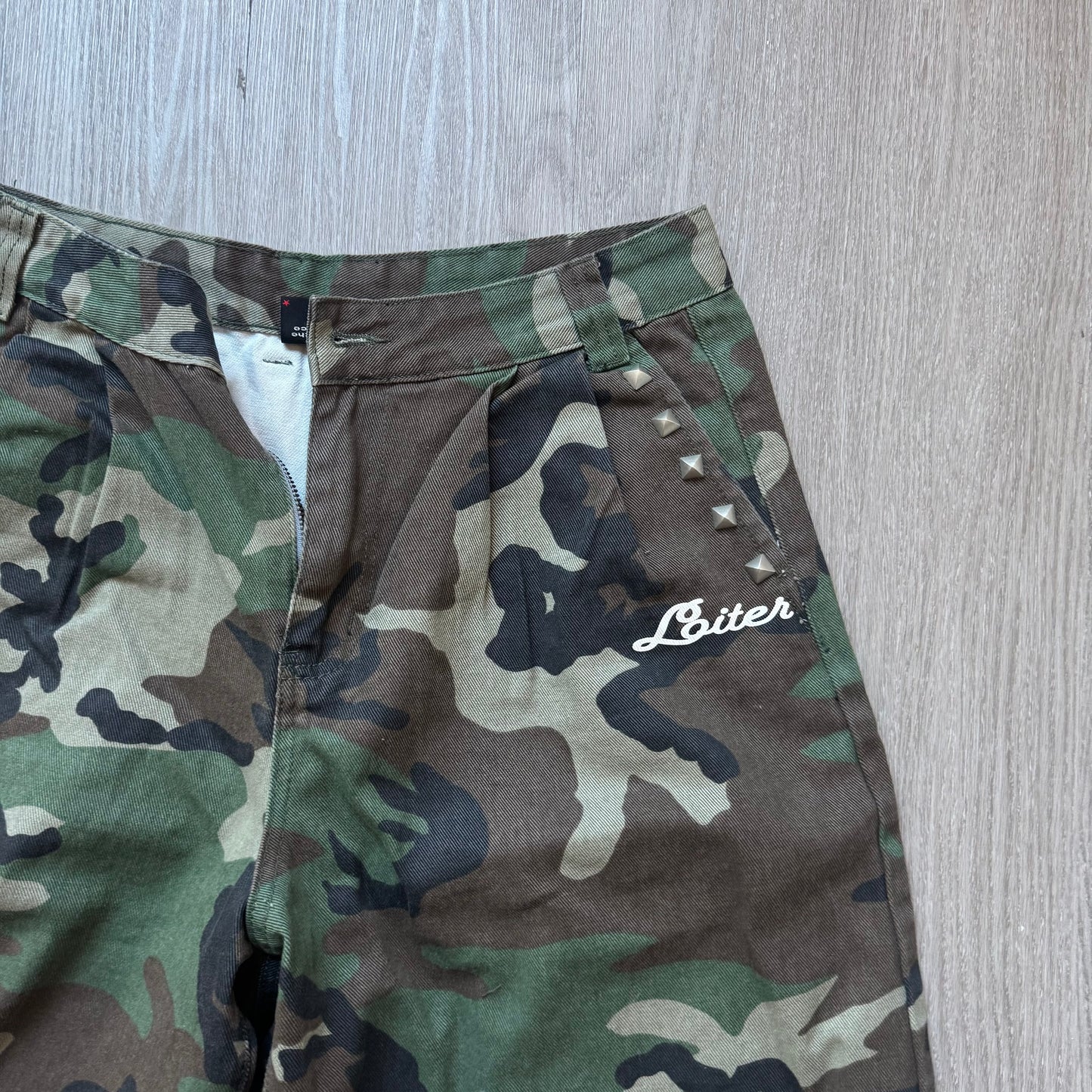 LOITER SHORTS CAMO S