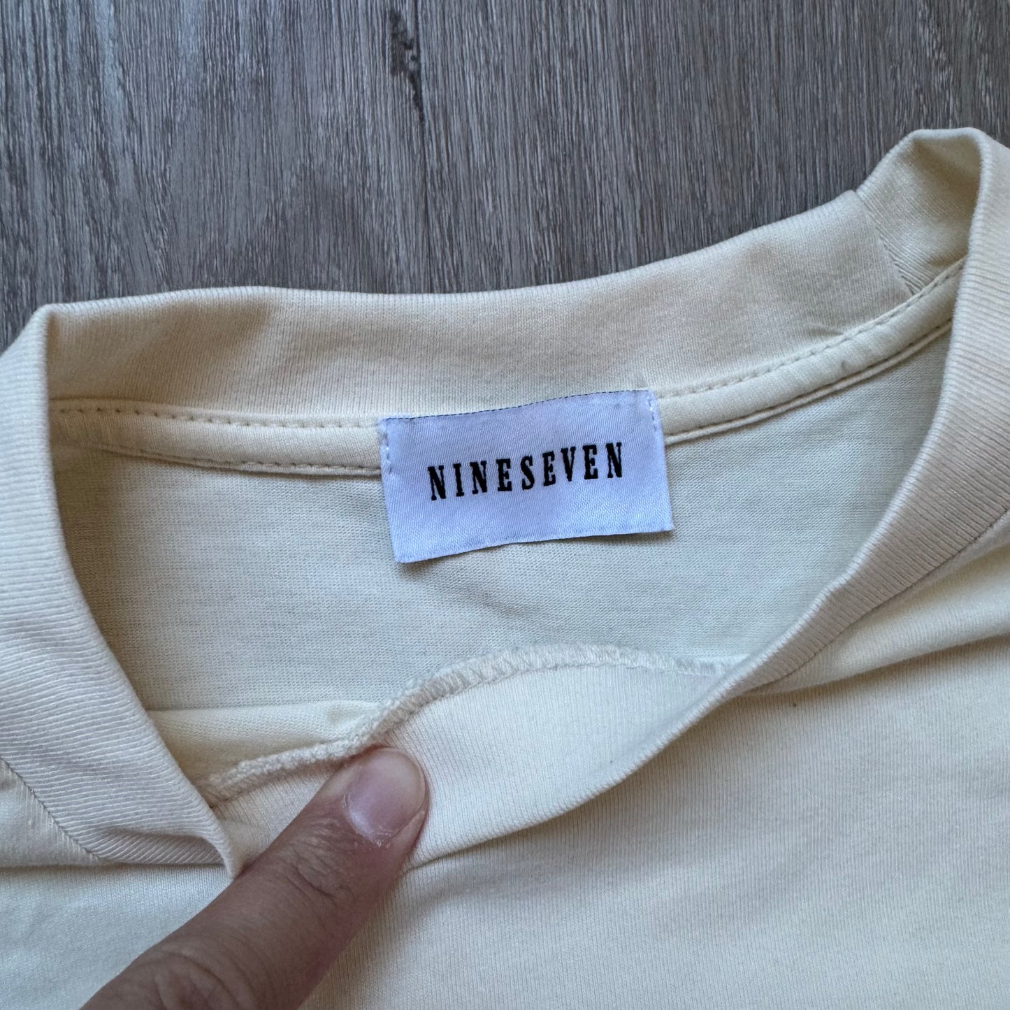 GANDA BACKWORDS - T-SHIRT